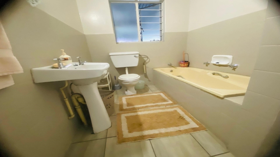 3 Bedroom Property for Sale in Vaalpark Free State